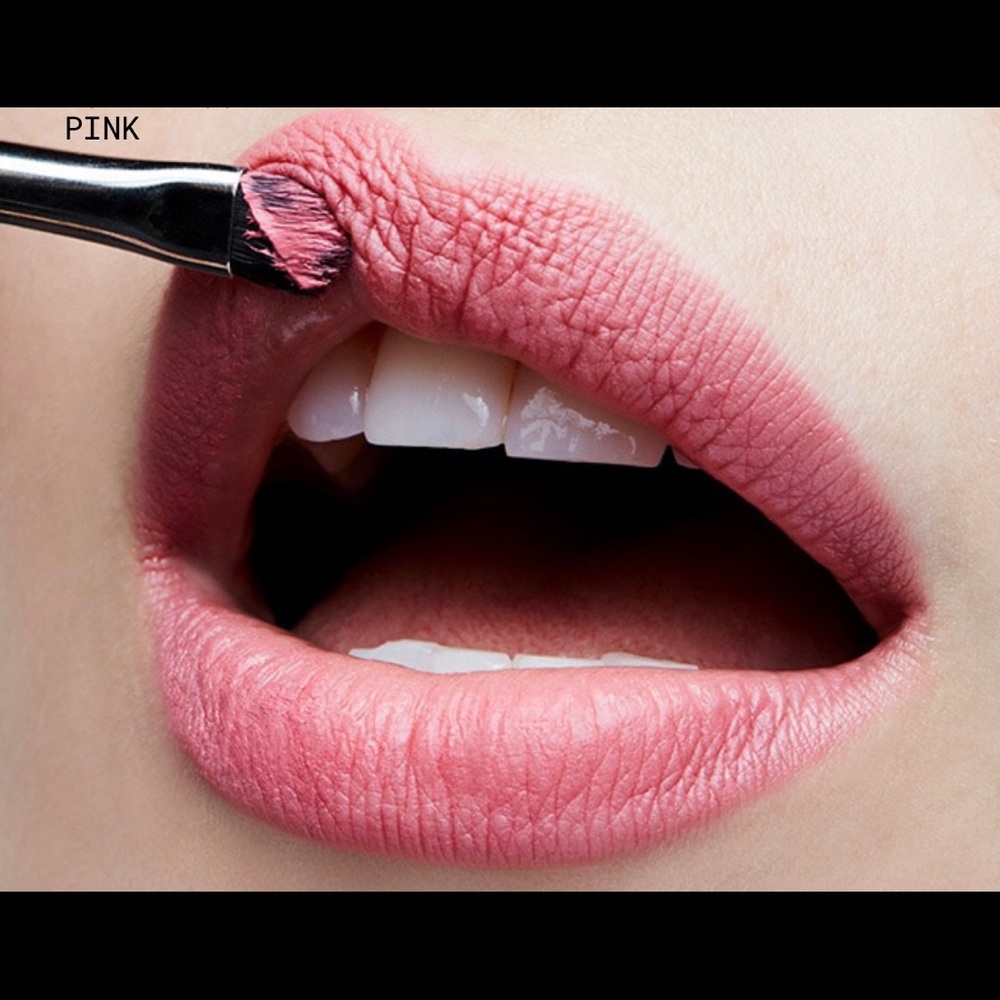 MAC MATTE LIPSTICK 💄 “PLEASE ME” BNIB 🥰💃💄